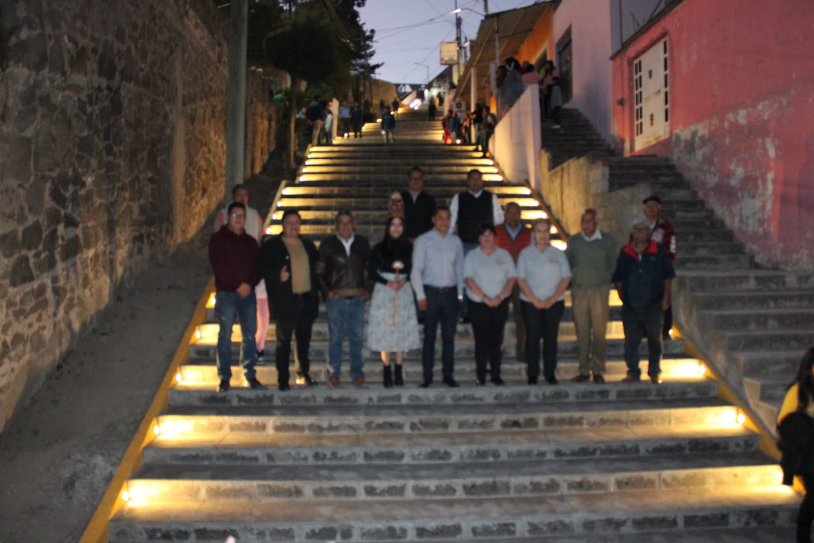 Entrega alcaldesa capitalina obra de rehabilitación de las escalinatas en Tizatlán